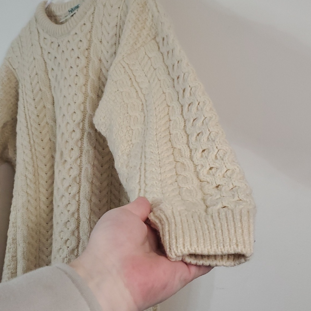 Womens Vintage Wool Aran Chunky Cableknit Fisherman Sweater Size Med Ireland - Picture 3 of 14